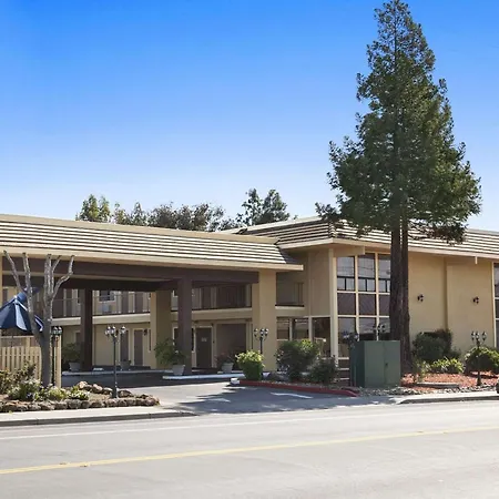 Days Inn By Wyndham Gilroy-3