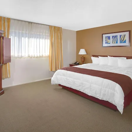Travelodge Inn & Suites By Wyndham Yucca Valley/Joshua Tree-2