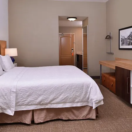 Hampton Inn & Suites Woodland-Sacramento Area-3
