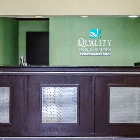 Quality Inn & Suites Medina - Akron West-2
