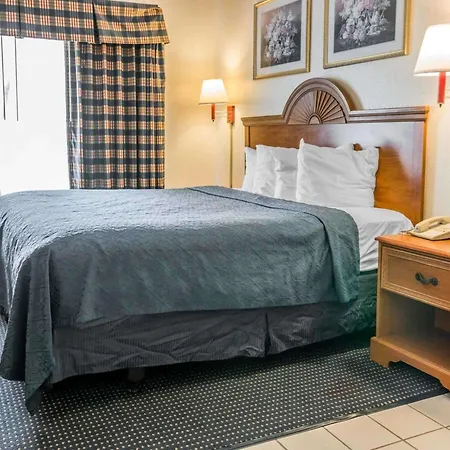 Quality Inn Kalamazoo Near Wings Stadium-2