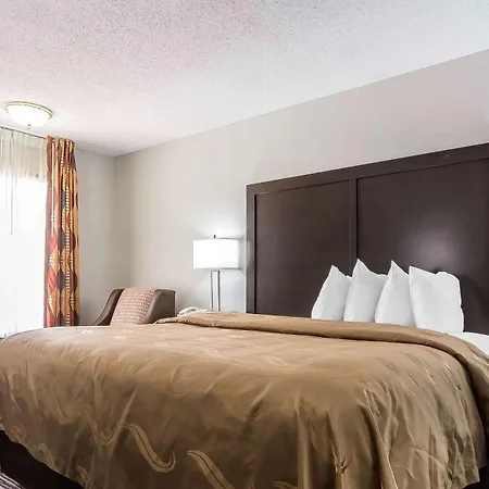 Quality Inn & Suites Mooresville-Lake Norman-2