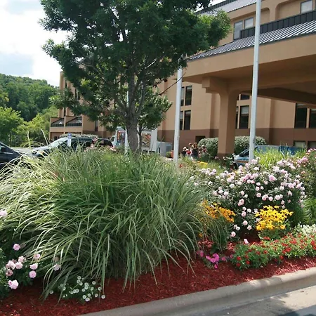 Hampton Inn East Peoria-3