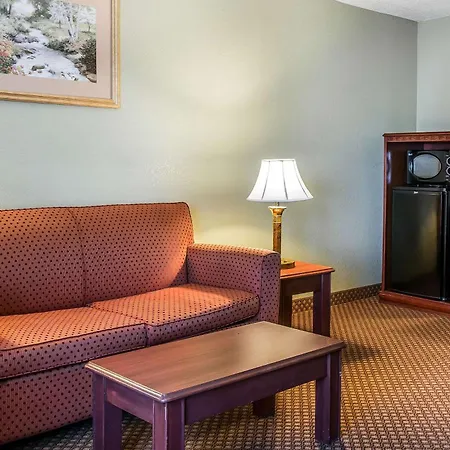 Quality Inn & Suites Ann Arbor Hwy 23-2