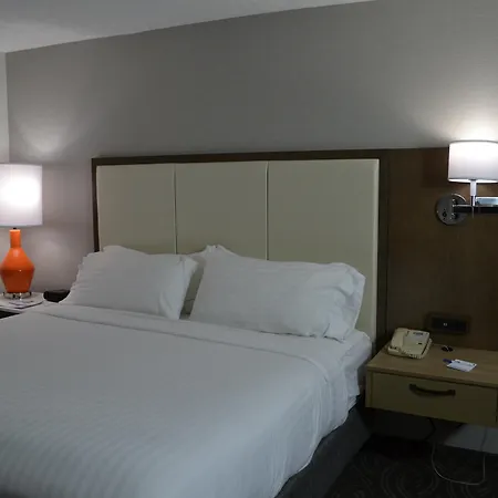 Holiday Inn Express Hotel & Suites Kent State University-3