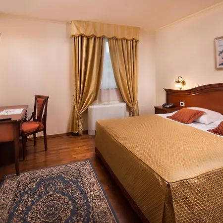 Hotel Savoy-3