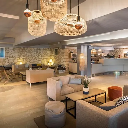 Valamar Crystal Hotel-3