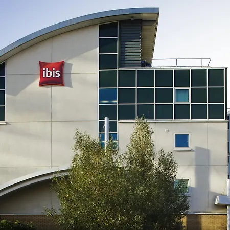 Ibis Cardiff Centre-3