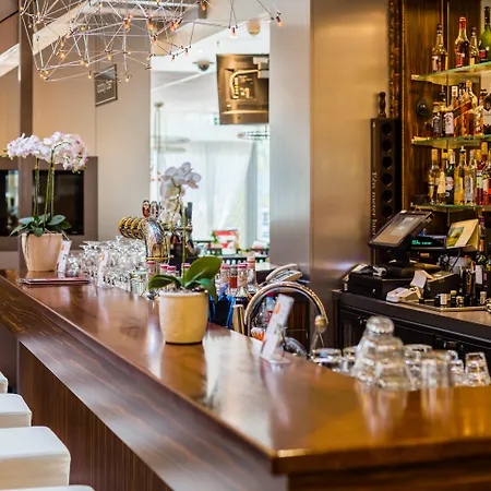 Avalon Hotel & Conferences-3
