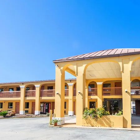 Days Inn By Wyndham Opelika-2