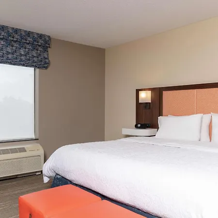Hampton Inn Warsaw-2