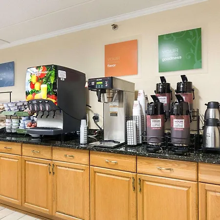 Comfort Inn Oxon Hill - National Harbor-3