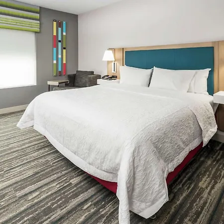 Hampton Inn Wilson Downtown-2