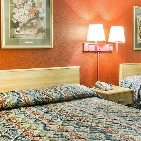 Econo Lodge Jonesboro-2