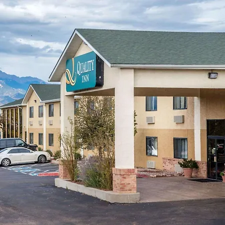 Quality Inn Colorado Springs Airport-3