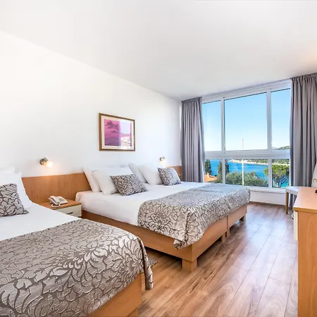 Hotel Adriatic-3