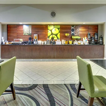 La Quinta By Wyndham Dallas North Central-2
