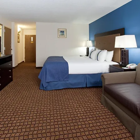 Ramada Plaza By Wyndham Sheridan Hotel & Convention Center-3