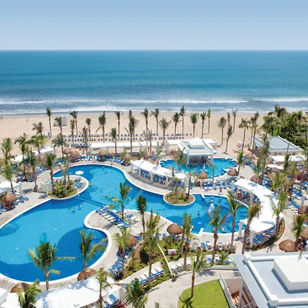 Hotel Riu Emerald Bay-3