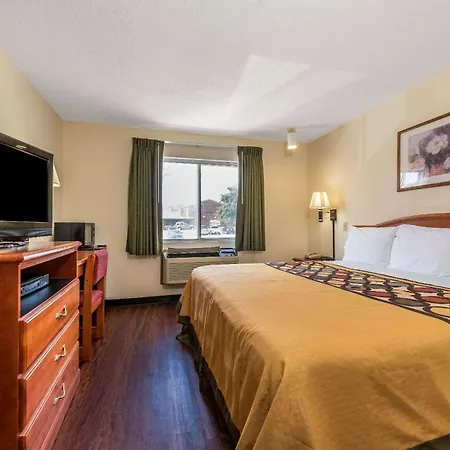 Super 8 By Wyndham Denton-2