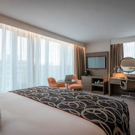 Clayton Hotel Charlemont Dublin City-3
