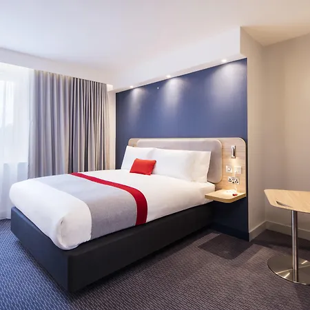 Holiday Inn Express Dublin City Centre By Ihg-3