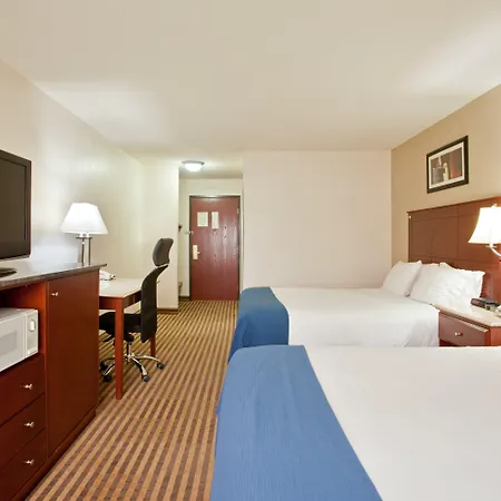 Holiday Inn Express And Suites Three Rivers By Ihg-2