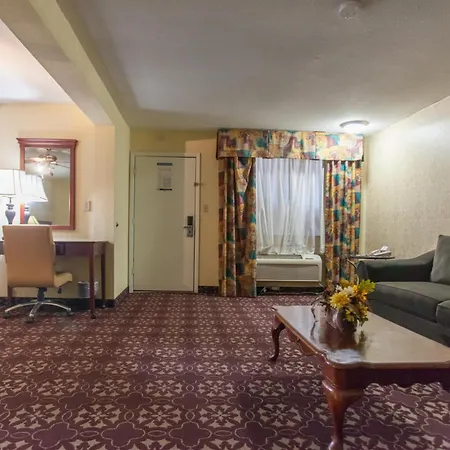 Days Inn By Wyndham Shenandoah-2