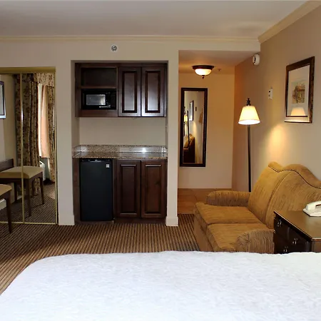 Hampton Inn Savannah Historic District-2