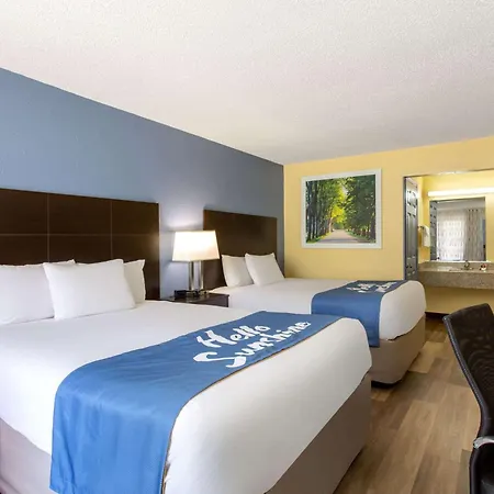 Days Inn By Wyndham Greensboro Airport-3