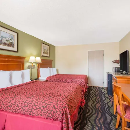 Days Inn By Wyndham Florence/I-95 North-2