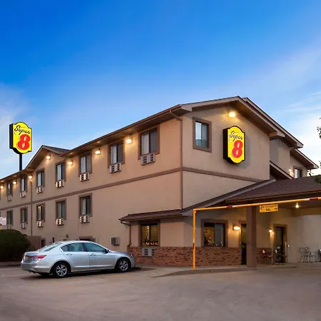 Super 8 By Wyndham Macon-2