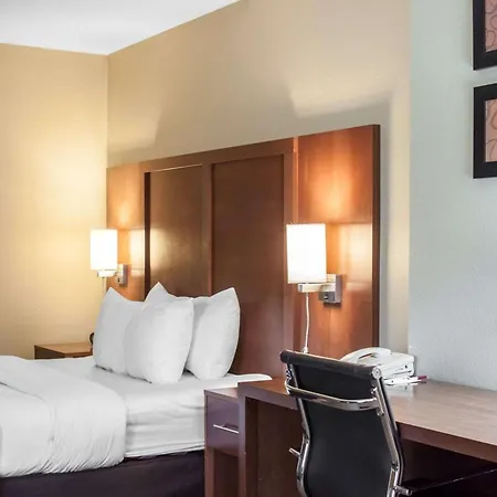 Comfort Suites Airport-2