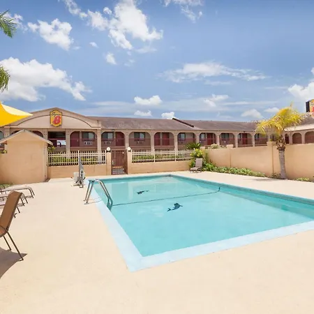 Super 8 By Wyndham Kingsville-2