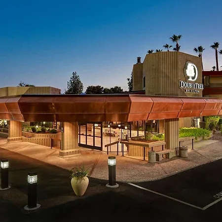 Doubletree By Hilton Phoenix- Tempe-3