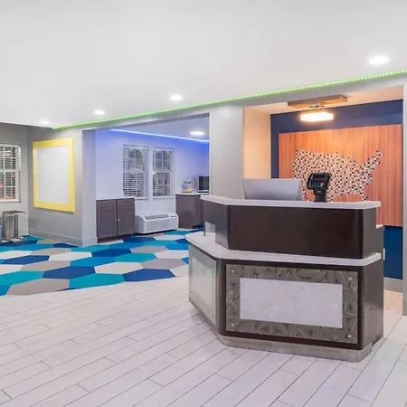 Microtel Inn By Wyndham Athens-3