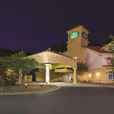 La Quinta Inn & Suites By Wyndham University Area Chapel Hill-2