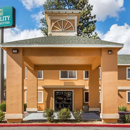 Quality Inn & Suites Weed-3