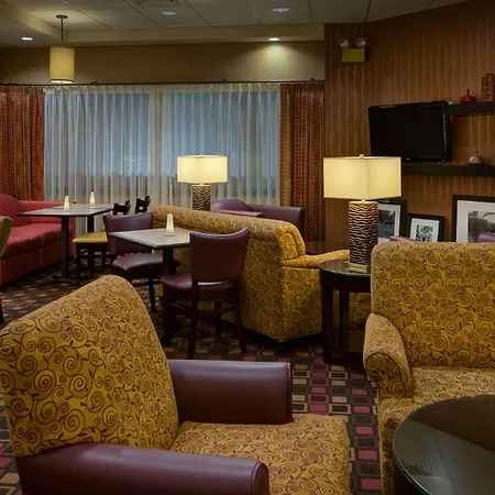Hampton Inn Chambersburg-3
