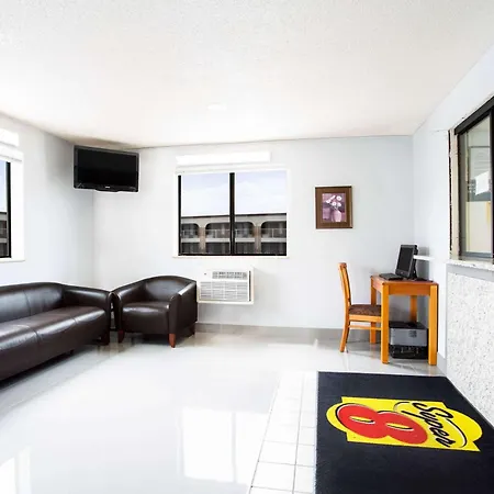 Super 8 By Wyndham Chester/Richmond Area-3