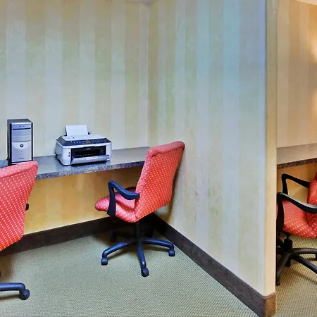 Holiday Inn Express Delano Highway 99 By Ihg-2