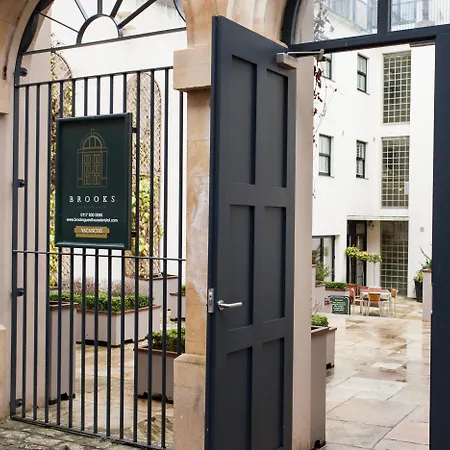 Brooks Guesthouse Bristol-2