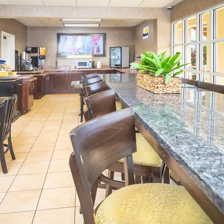 Days Inn By Wyndham Atlanta Stone Mountain-3