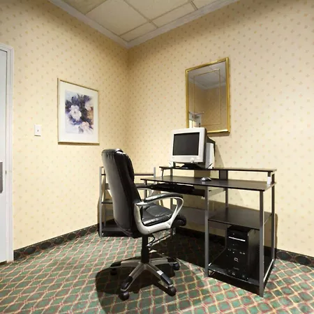Days Inn By Wyndham Rome Downtown-3