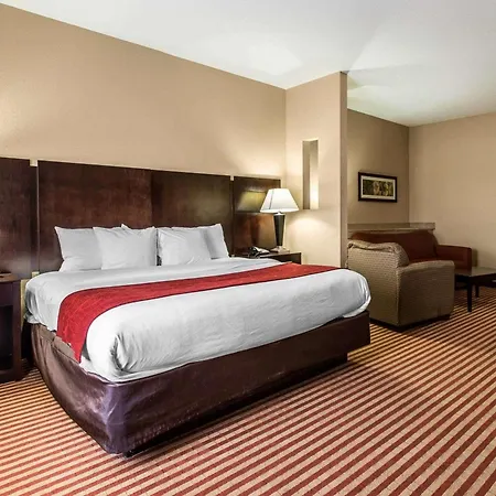Comfort Suites Waycross-2