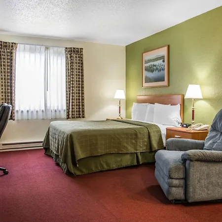 Hudson Inn & Suites-2