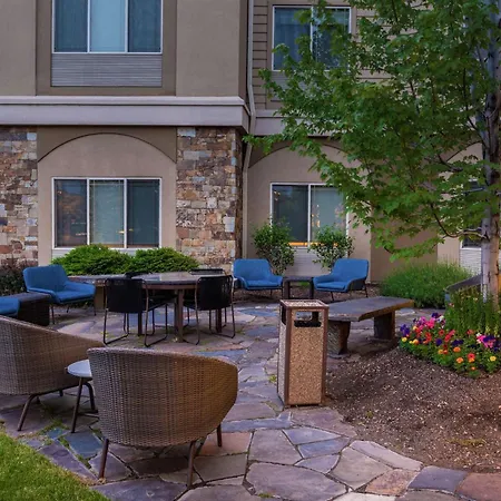 Hilton Garden Inn Bend-3