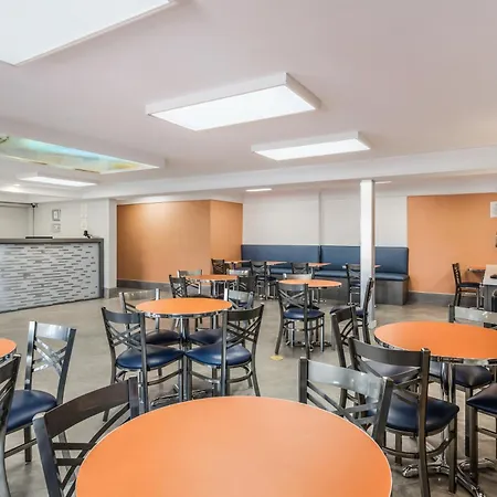 Quality Inn Hampton - Newport News-2