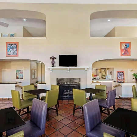La Quinta Inn By Wyndham Las Cruces Mesilla Valley-2