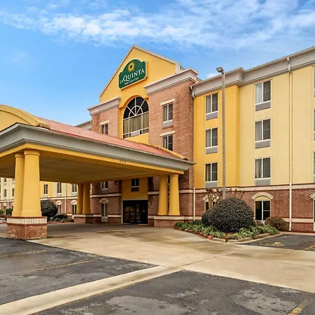 La Quinta By Wyndham Hot Springs-3